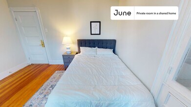 Private bedroom in 4 bed/1 bath Home in Boston, MA - Building Photo - Building Photo