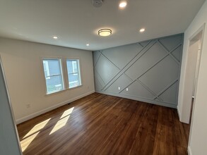 246 Sycamore St, Unit 1 in Watertown, MA - Building Photo - Building Photo