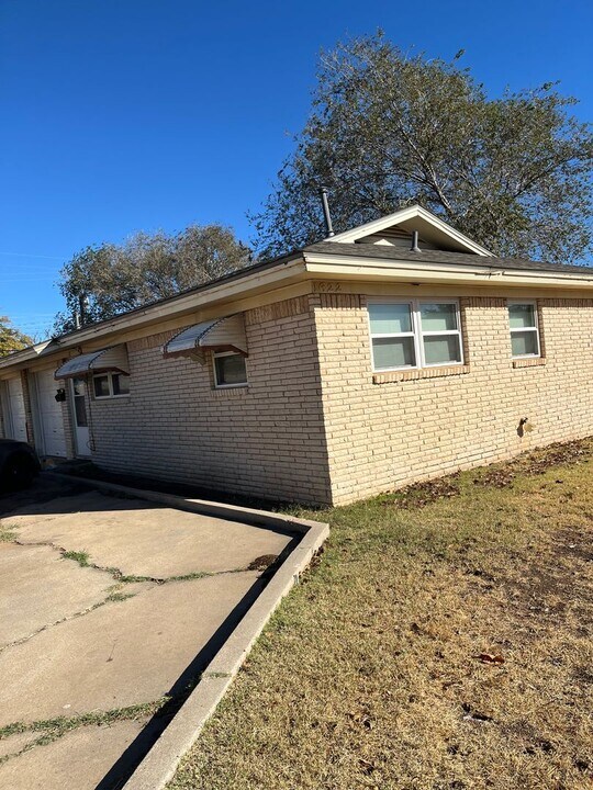 1622 58th St in Lubbock, TX - Building Photo