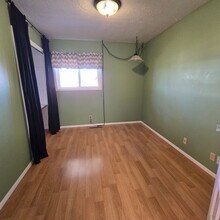 712 SW 4th St in Fruitland, ID - Foto de edificio - Building Photo