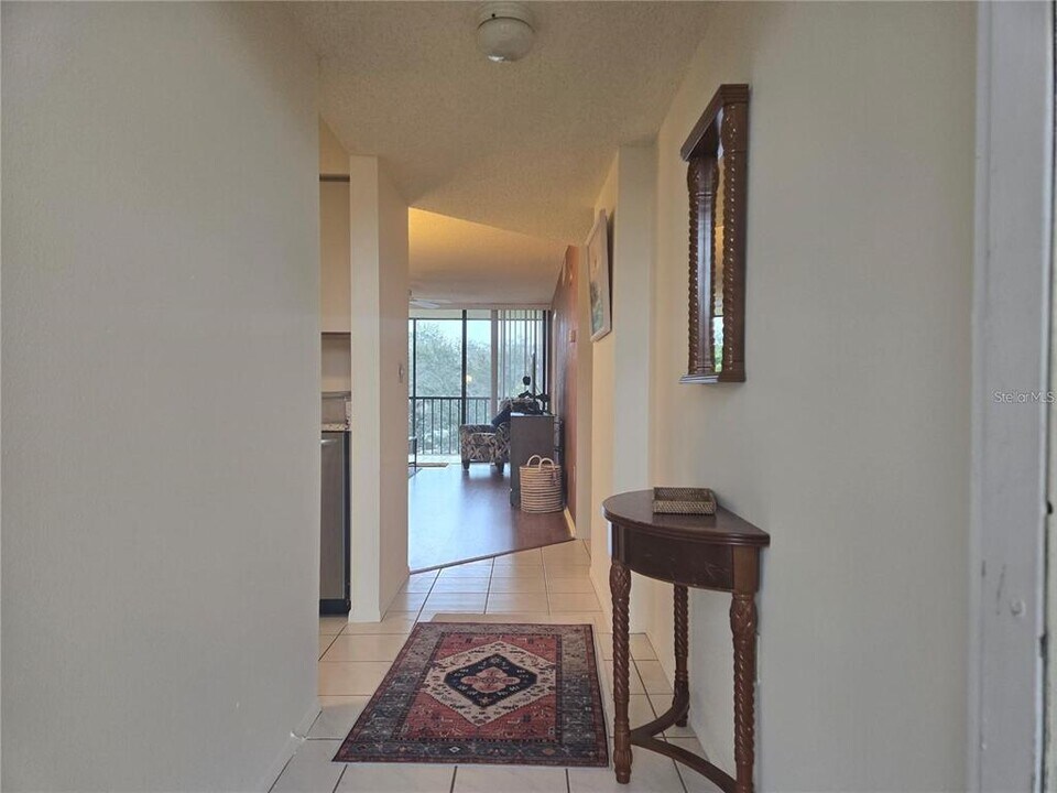 800 Cove Cay Dr in Clearwater, FL - Building Photo