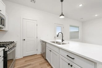 2159 W Elk Ridge Ave in Goddard, KS - Foto de edificio - Building Photo