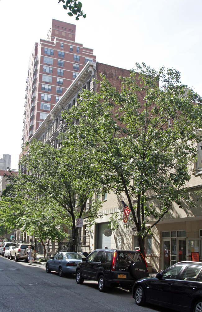 530-532 W 112th St in New York, NY - Foto de edificio - Building Photo