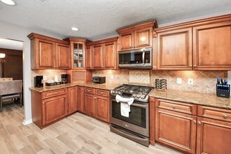 12711 Laurel Bank Way in Houston, TX - Building Photo - Building Photo