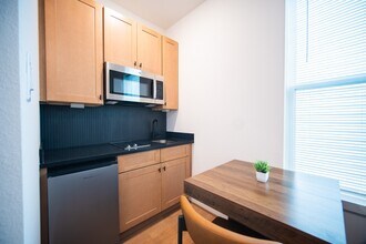 7611 Victory Reserve St in Houston, TX - Building Photo - Building Photo