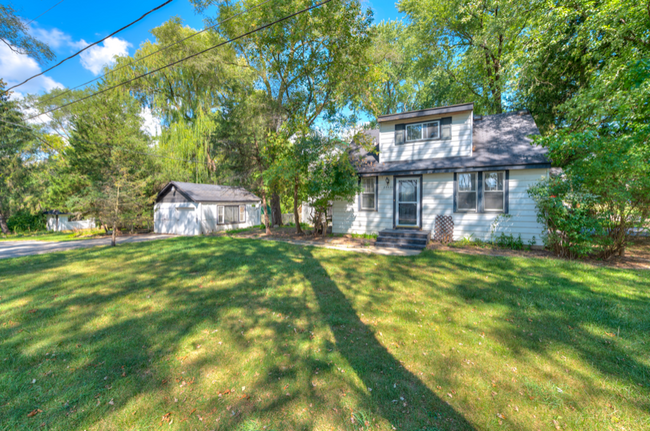 25420 Golfview Ave in Antioch, IL - Building Photo - Building Photo