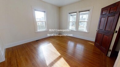 97 Hawthorne St, Unit 1 in Malden, MA - Foto de edificio - Building Photo