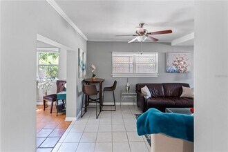 3005 W Helen Ave in Tampa, FL - Building Photo - Building Photo