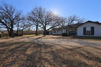 1032 Forgotten Ln in Alvarado, TX - Building Photo - Building Photo