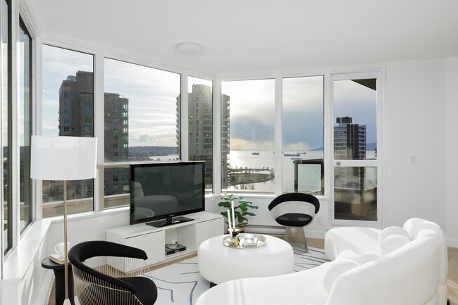 1003 Pacific St, Unit 190X in Vancouver, BC - Building Photo - Building Photo