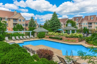 Easthaven At The Village in Beachwood, OH - Building Photo - Building Photo
