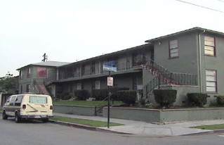 450 W 20th St in Long Beach, CA - Foto de edificio - Building Photo