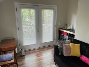 515 Calhoun St NW, Unit B in Atlanta, GA - Building Photo - Building Photo