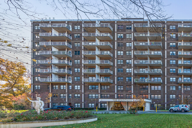 The Fountains in Staten Island, NY - Building Photo - Building Photo