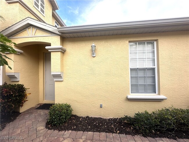 14907 Sterling Oaks Dr in Naples, FL - Building Photo - Building Photo