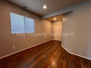 7004 NE 13th Ave in Vancouver, WA - Building Photo - Building Photo