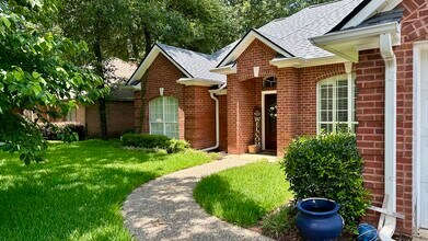 3308 Oak Knoll Dr in Tyler, TX - Building Photo - Building Photo