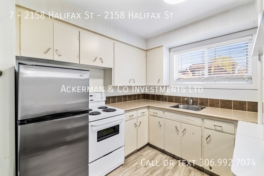 2158-2158 Halifax St in Regina, SK - Building Photo