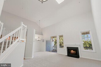 7034 Ellingham Cir in Alexandria, VA - Building Photo - Building Photo