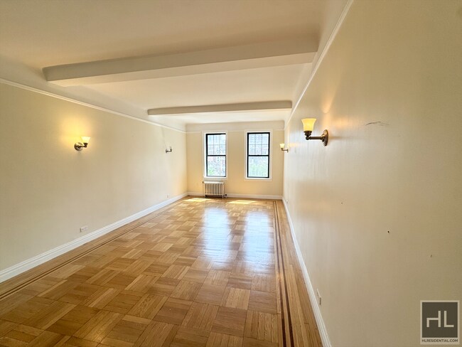 EAST 92 STREET in New York, NY - Building Photo - Building Photo