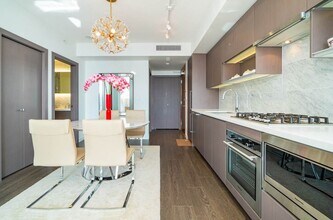 6538 Nelson Av in Burnaby, BC - Building Photo - Building Photo