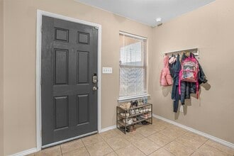 3302 Armando Peña Dr in Laredo, TX - Building Photo - Building Photo