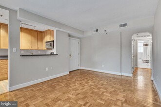 502 Bashford Ln-Unit -3213 in Alexandria, VA - Building Photo - Building Photo