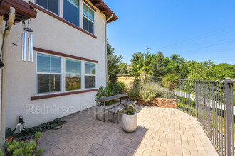 6914 Tourmaline Pl in Carlsbad, CA - Building Photo - Building Photo