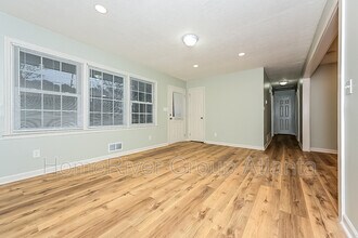 3422 Eisenhower Cir SE in Atlanta, GA - Foto de edificio - Building Photo
