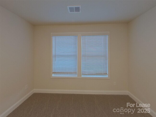 137 Queenshall Rd in Mooresville, NC - Building Photo - Building Photo