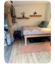 3276 SE Grant St, Unit Zen Den in Portland, OR - Building Photo - Building Photo