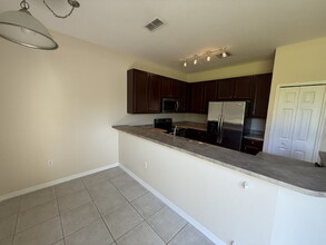 2047 Winterset Dr in Lakeland, FL - Building Photo - Building Photo