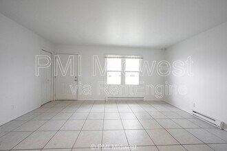 4881 300W in New Palestine, IN - Building Photo - Building Photo