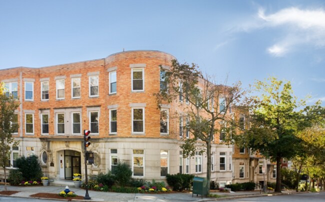 16 Fairbanks St in Brookline, MA - Building Photo - Building Photo