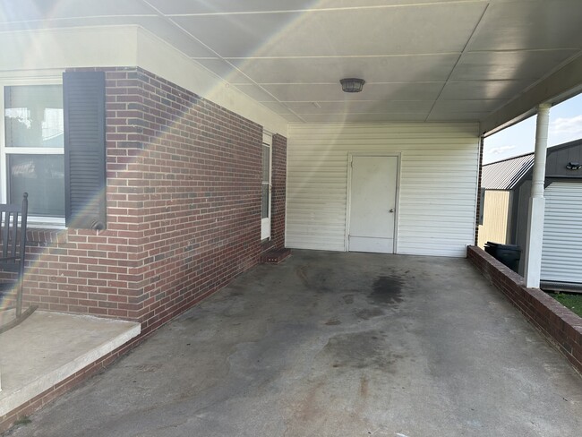 2110 S Post Rd in Shelby, NC - Building Photo - Building Photo