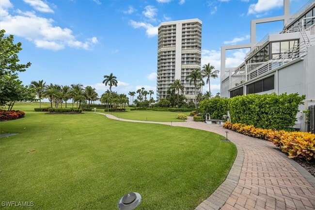 property at 4751 Gulf Shore Blvd N