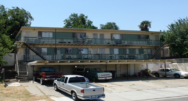 201 W 3rd St in Antioch, CA - Foto de edificio - Building Photo