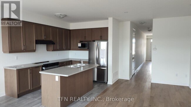 199 Port Cres in Welland, ON - Building Photo - Building Photo