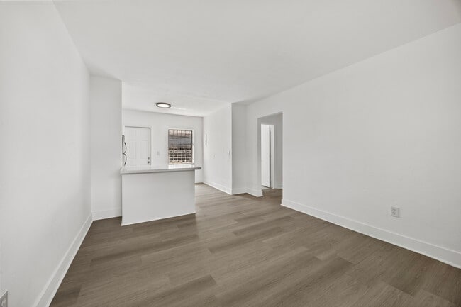 171 NW 56th St, Unit 1