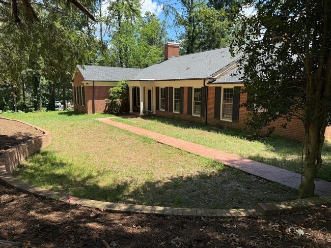 property at 7 Deerfield Rd