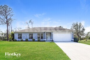 4517 Lovett Rd in North Port, FL - Building Photo