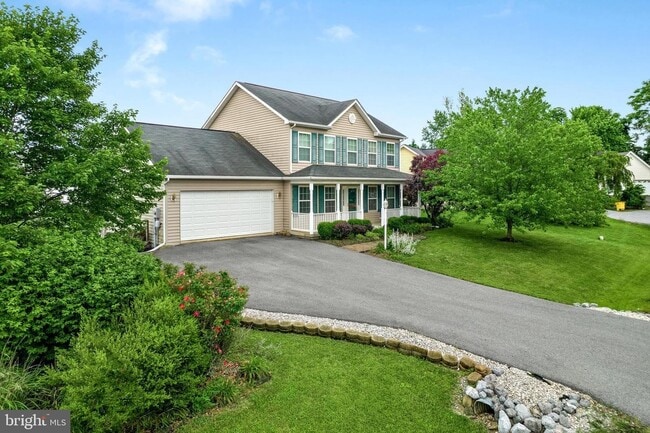 property at 11 Cobra Ct