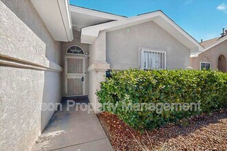 1420 Stoneway Dr NW in Albuquerque, NM - Building Photo - Building Photo
