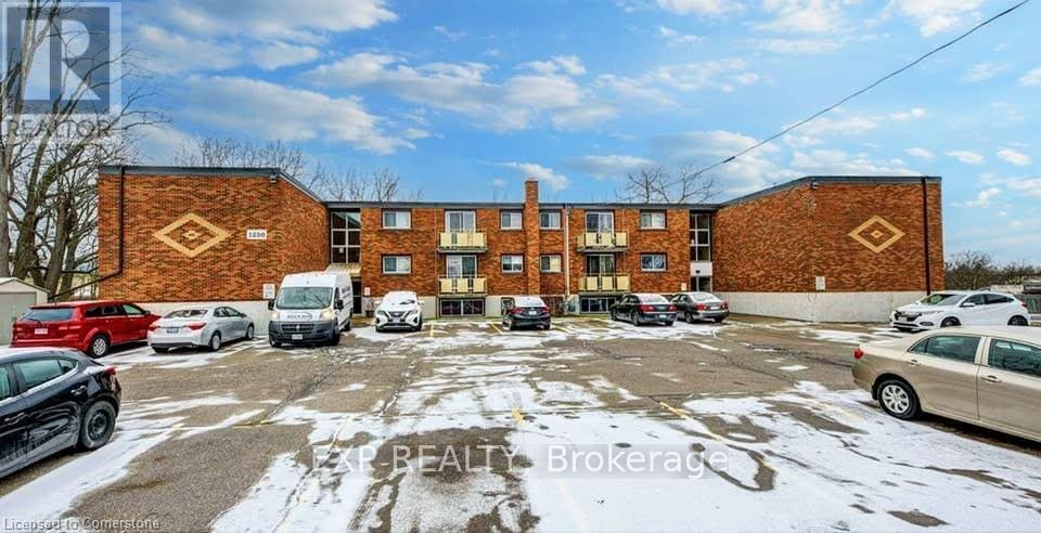 1250-1250 Duke St in Cambridge, ON - Building Photo