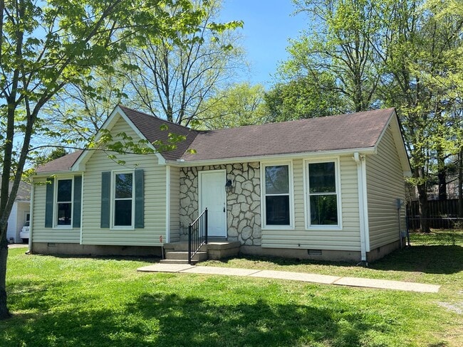 property at 203 Luckett Pl