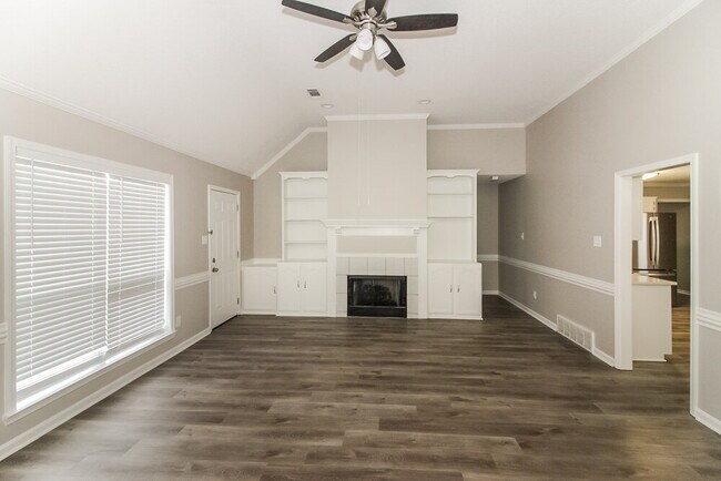 632 Shelley Renee Ln in Cordova, TN - Building Photo - Building Photo