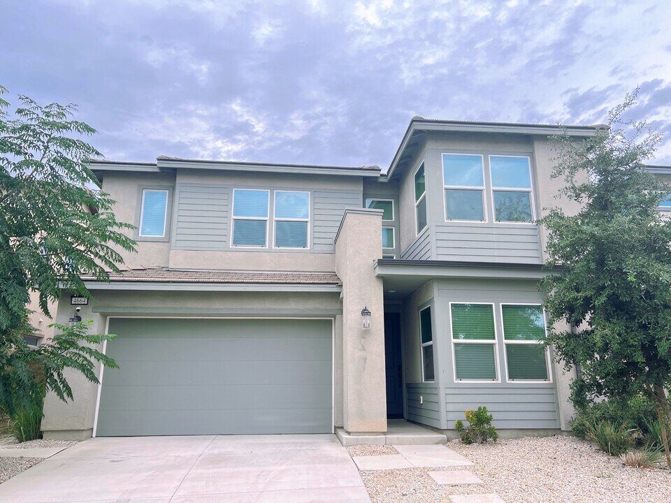 4664 S Piper Wy in Ontario, CA - Building Photo