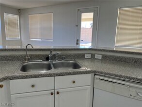 751 Cam La Paz in Henderson, NV - Building Photo - Building Photo