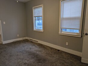 1955 W 58th St in Cleveland, OH - Building Photo - Building Photo