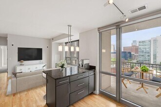 929 Portland Ave in Minneapolis, MN - Foto de edificio - Building Photo